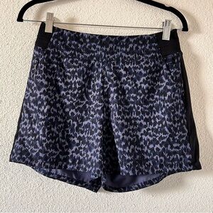 Athleta Brooklyn Printed Cheetah Shorts Women Size 4